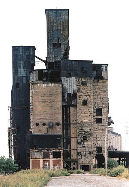 buffalo-grain-elevators-1