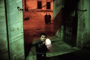 TURKEY. Istanbul. 2001. Outside of the Blue Mosque during Ramadan.