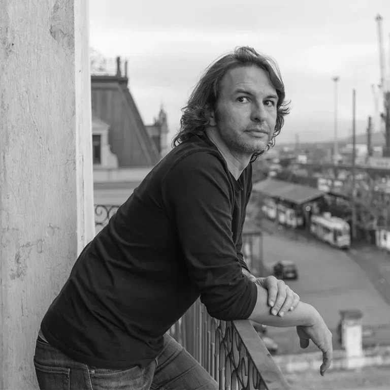 Juan Valbuena, profesor de la escuela de fotografía Mistos de Alicante