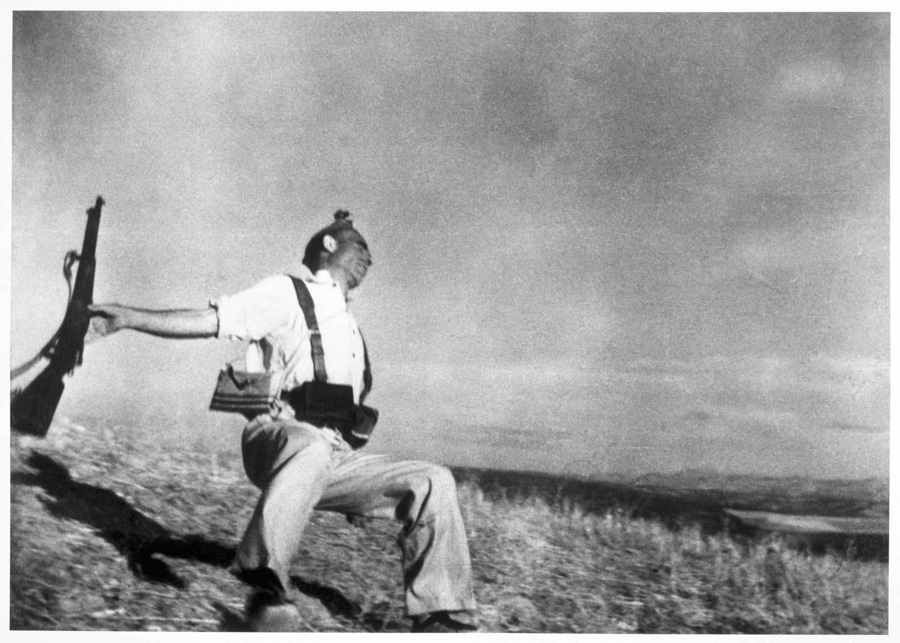 El movimiento en la fotografía Escuela de Fotografía Mistos Alicante Robert Capa muerte de un miliciano